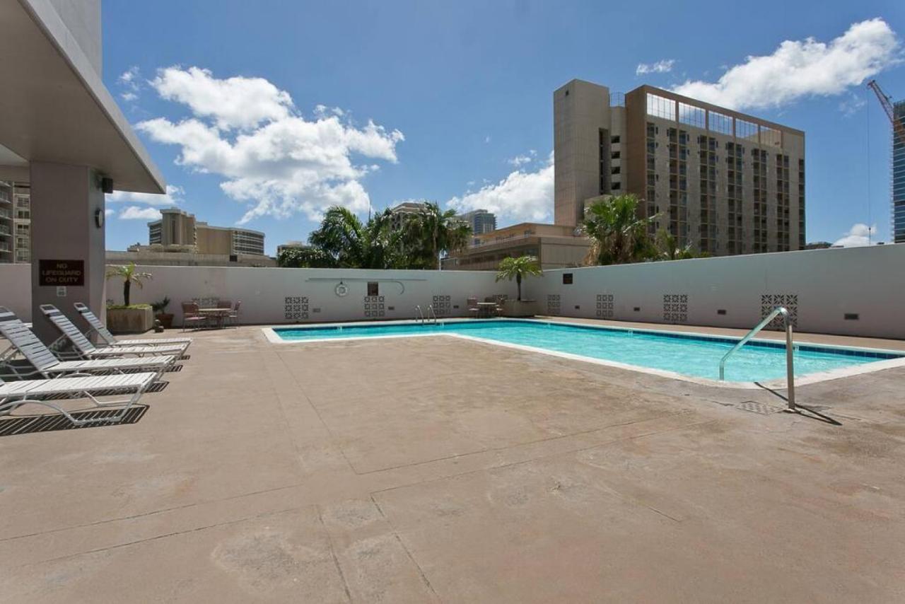 Royal Kuhio 1711 - Spacious Studio With Stunning Ocean City Views In The Heart Of Waikiki! Villa Honolulu Exterior photo